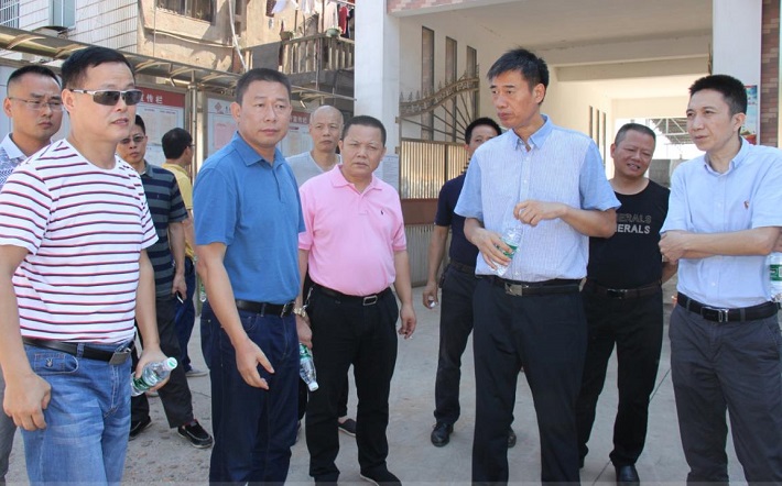 株洲市高新區(qū)領(lǐng)導(dǎo)及業(yè)主單位領(lǐng)導(dǎo)一行蒞臨株雷路（X008線）視察工作